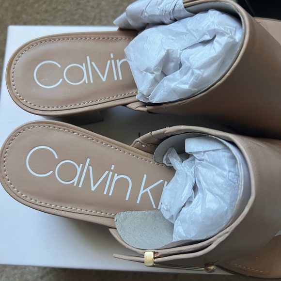 Calvin Klein Cream Mules & Clogs - Picture 4 of 4